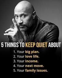 Kelly Cesana's Instagram, Twitter & Facebook