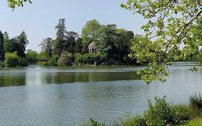 Le bois de boulogne est une étendue boisée, située dans le 16e arrondissement de paris. Bois De Boulogne Les Transports Transilien