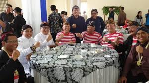 Savesave gambar kaum di malaysia for later. 4 Jenis Pakaian Adat Jawa Timur
