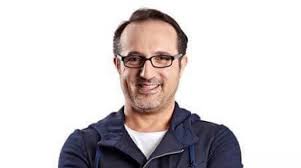 شاهد شريف مدكور يتلقى جلسة علاج بالكيماوي من السرطان. Ø§Ù„Ø¥Ø¹Ù„Ø§Ù…ÙŠ Ø§Ù„Ù…ØµØ±ÙŠ Ø´Ø±ÙŠÙ Ù…Ø¯ÙƒÙˆØ± ÙŠØ¹Ù„Ù† Ø¥ØµØ§Ø¨ØªÙ‡ Ø¨Ø§Ù„Ø³Ø±Ø·Ø§Ù† Ø§Ù„Ø´Ø±Ù‚ Ø§Ù„Ø£ÙˆØ³Ø·