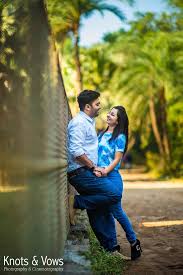 Pre Wedding Shoot Of Pinkesh Karishma Lean On Me Knotsandvows Weddi Pre Wedding Photoshoot Outdoor Wedding Photoshoot Poses Pre Wedding Photoshoot Props