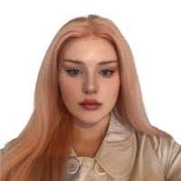 Maxine Logan's Instagram, Twitter & Facebook