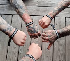 269,842 likes · 59,420 talking about this. Radio Bob Sammelt Uber 340 000 Euro Fur Festivalhelden Radiowoche Aktuelle Radionews Ukw Dab News Und Radiojobs