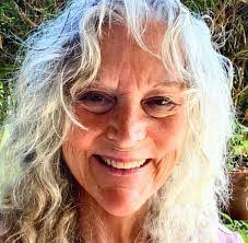 Janis Sawyer's Instagram, Twitter & Facebook