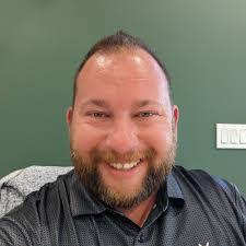 Tim Steinbrecher's Instagram, Twitter & Facebook