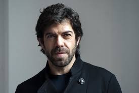 .favino, tra gli attori italiani pi� versatili e internazionali, � un kolossal della migliore tradizione catastrofica hollywoodiana: Pierfrancesco Favino Alchetron The Free Social Encyclopedia