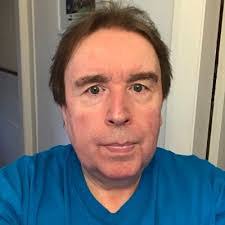 Leo Marsh's Instagram, Twitter & Facebook