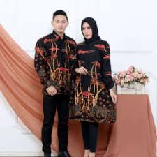 Apalagi desain yang berkembang saat ini semakin mempermudah para konsumen untuk memilih dan memilikinya. Harga Baju Couple Original Murah Terbaru April 2021 Di Indonesia Priceprice Com