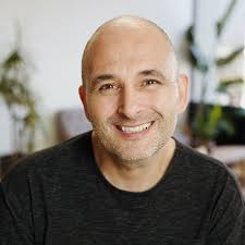 Julie Ann McGreevy (@jamcgreevy)