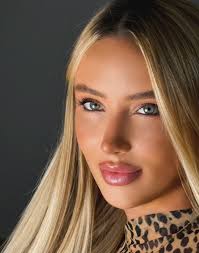 Beatriz Andrade (@bbiand) • Instagram photos and videos