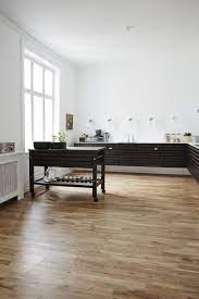 Junckers Oak Variation Solid Wood Floor A Well Priced Solid Oak Floor Which Shows The Natural St Solid Hardwood Floors Solid Oak Floors Wood Flooring Company