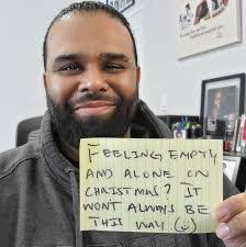 Lara Walden's Instagram, Twitter & Facebook