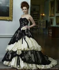 Victorian Style Wedding Dress Black And Ivory Sweetheart Neckline Lace Up Back Tiered Skirt Corset Gothic Ball Gown Dresses Black Wedding Dresses Gothic Gowns