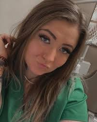 Molly Lawrence's Instagram, Twitter & Facebook