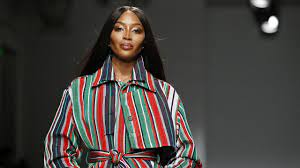 The supermodel made the announcement on her instagram account tuesday morning, sharing a sweet photo of her holding her daughter's feet. C0eqvofmmrrm