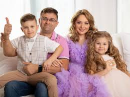 The Kidisyuk Family Scores Billions Of Views On Youtube