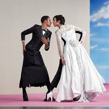 Pin By Am On Inspiration Wall People In 2020 Genderless Fashion Ezra Miller Met Gala