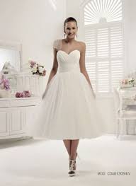 Acquista abiti da sposa semplici da spiaggia corti con maniche uk online. Abiti Sposa Corti 2013 Abito Da Sposa Corto Abiti Da Sposa Sposa Corta