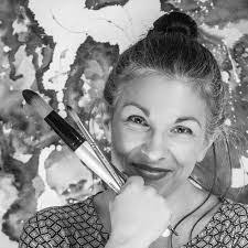 Aline Chan's Instagram, Twitter & Facebook