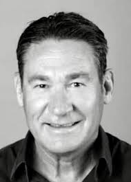 Die voormalige Transvaalvleuel Steve Jacobs is oorlede. Jacobs, wie vir  Pirates en Wanderers gespeel het, was so sterk soos 'n Leeu. Jacobs het vyf  wedstryde vleuel gespeel, teen Natal, Stellaland (in die