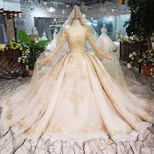 Llegar a las bodas de oro es ya toda una proeza, y son pocos los que llegan a las bodas de diamante o de platino (tienen que haberse casado muy jóvenes). Venta Al Por Mayor Vestidos De Novia Para Bodas De Oro Compre Online Los Mejores Vestidos De Novia Para Bodas De Oro Lotes De China Vestidos De Novia Para Bodas De Oro A