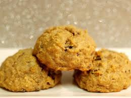 In a large bowl mix together the butter, egg, vanilla, and sugar substitute. Applesauce Oatmeal Raisin Cookies Sugar Free Oatmeal Sugar Free Oatmeal Cookies Oatmeal Raisin Cookies