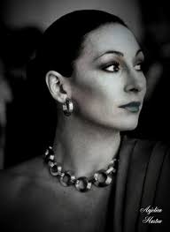 Anjelica Huston celebrates her 69th birthday today. Happy Birthday!!! 🎂🎉