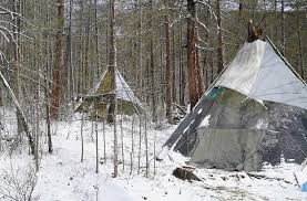 Lều tuyết, cabin không mái và 10 nơi ở khác lạ trên thế giới