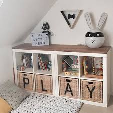 Ikea Knagglig Die 5 Besten Hack Ideen Fur Kinder Regal Mit Korben Spielzeug Aufbewahren Kinder Zimmer