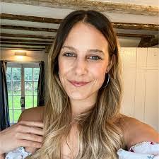 Isabel Sheehan's Instagram, Twitter & Facebook