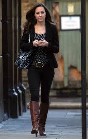 Woman Black Jeans And Brown Boots Love The Tres Chic Middleton Style Fashion Kate Middleton Style