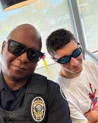 At the Lakewood Police Department, our School Resource Officers (SROs)  don't just protect—they mentor, connect, and care deeply for our students.  This week, SRO Ezell turned a simple dream into a heartwarming