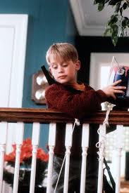 Der Weihnachtsfilm Klassiker Schlechthin Wenn Sich Der Kleine Kevin Macaulay Culkin In Der Villa Seine Home Alone Home Alone Movie Star Wars Holiday Special