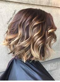 La coupe au carré reste toujours autant désirable en cette année 2020. Coupe De Cheveux 30 Modeles De Carres Faciles A Porter Gala