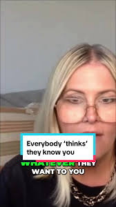 Nicole Eggert Official