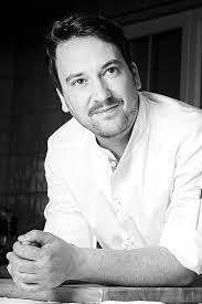 Toni Neumann's Instagram, Twitter & Facebook