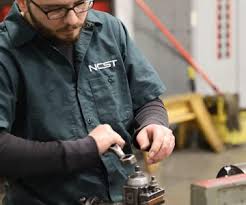 Working As A Machinist | Randstad Canada