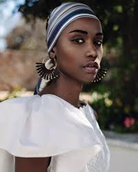 Zozibini Tunzi Miss Universo 2019.