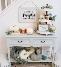 You need to choose a coffee table that matched the interior décor. 33 Fantastic Ideas To Cozy Your Home With Farmhouse Fall Decor