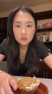 Eat muffin with me #whatiateforbreakfast #chitchatwithme #mukbang #bak...