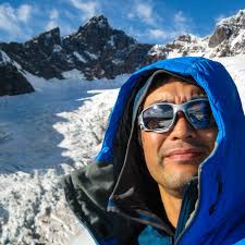 hello i am looking for a job to keep me busy if anyone has anything  available please lmk