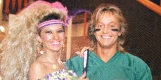 Kein wunder, denn auch carmen geiss war als junges mädchen früher eine echte granate! Die Geissens Erkannt So Sahen Carmen Und Robert Geiss Mit Anfang 20 Aus Mopo De