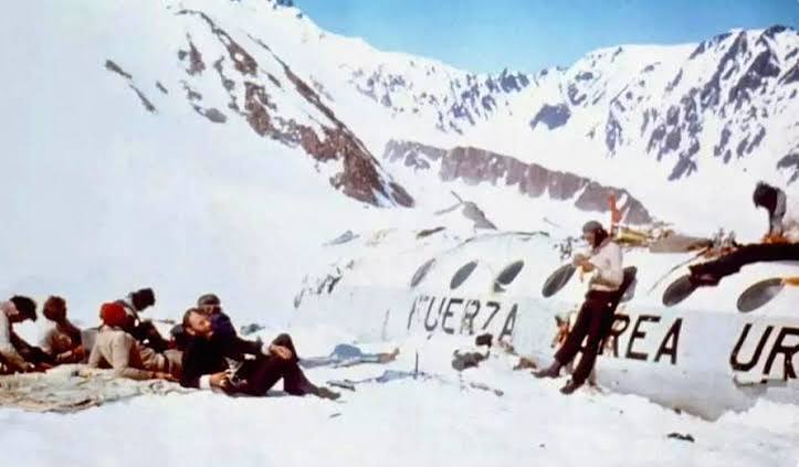 50 ans du crash des Andes où les rescapés ont dû manger les morts - lematin.ch