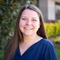 Stephanie Kipp's Instagram, Twitter & Facebook