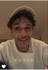 ليون وقصة صخب مضحكة