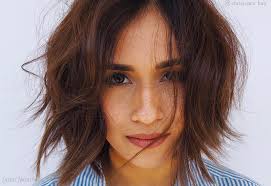 No matter what texture your locks are, you can create the faultless a messy afro looks amazing from every angle and can be styled for a myriad of events and occasions. 19 Sleek Short Messy Hair Ideas To Try In 2020