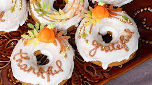 How To Decorate Thanksgiving Themed Doughnuts With Royal Icing Wafer Pa Thanksgiving Themed Dessert Donut Decorations Thanksgiving Cookie Bouquet