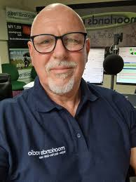 Merry Christmas 🎅 Join myself along with debbie handley live from 4 for  3hrs of non christmas number ones ? Plus beat the dj and the xmas reverse  track 🤔 along with