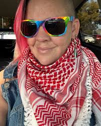 Now that the weather is finally cooling down, I can wear my scarves. Of  course, that means keffiyehs for me. I had previously shared that one of my  Muslim students was verbally