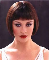 Catherine Zeta Jones From Chicago Beautiful Bob Haircut With Bangs Catherine Zeta Jones Short Hair Styles